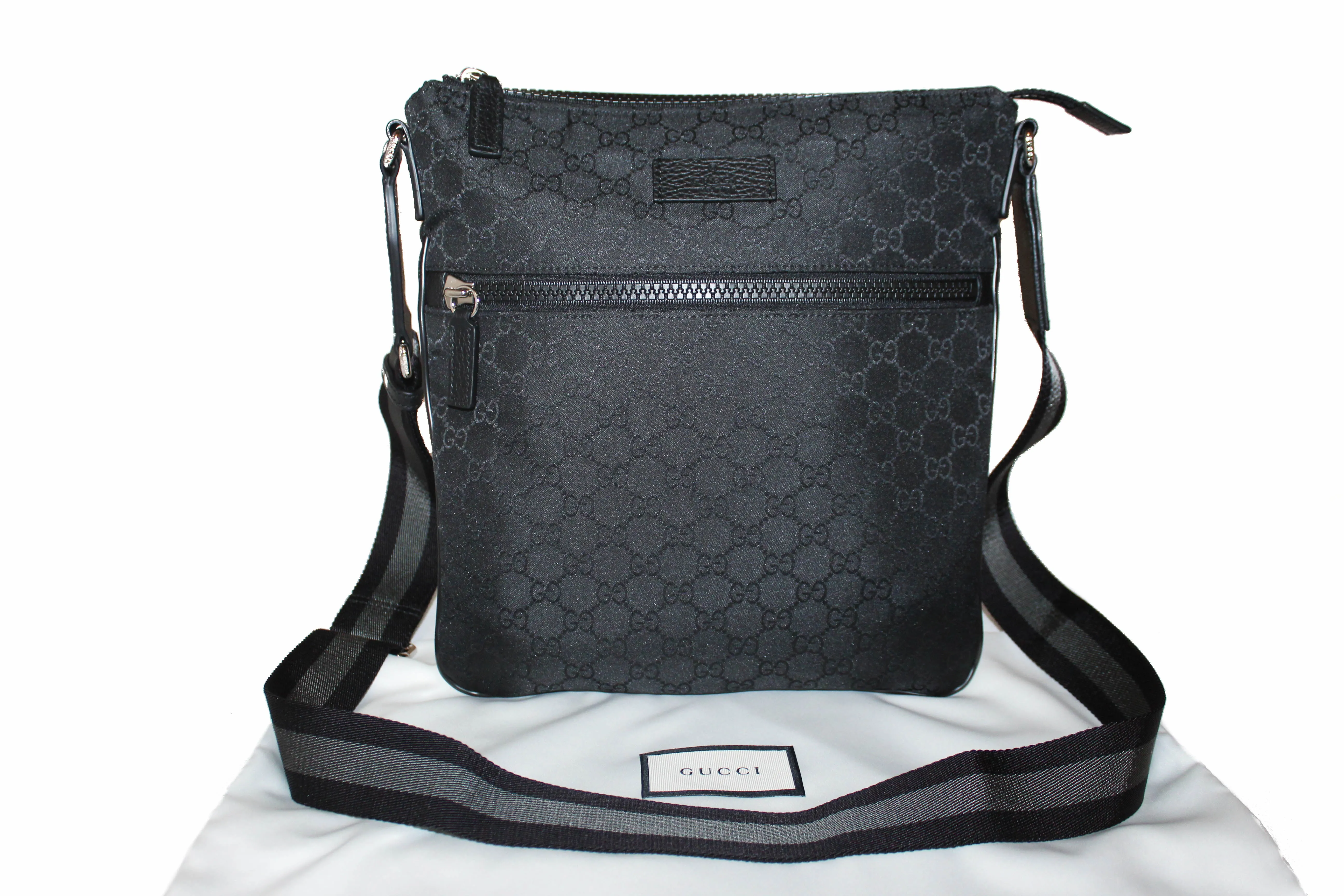 Authnetic New Gucci Black Nylon Monogram GG Messenger Crossbody Bag 449185