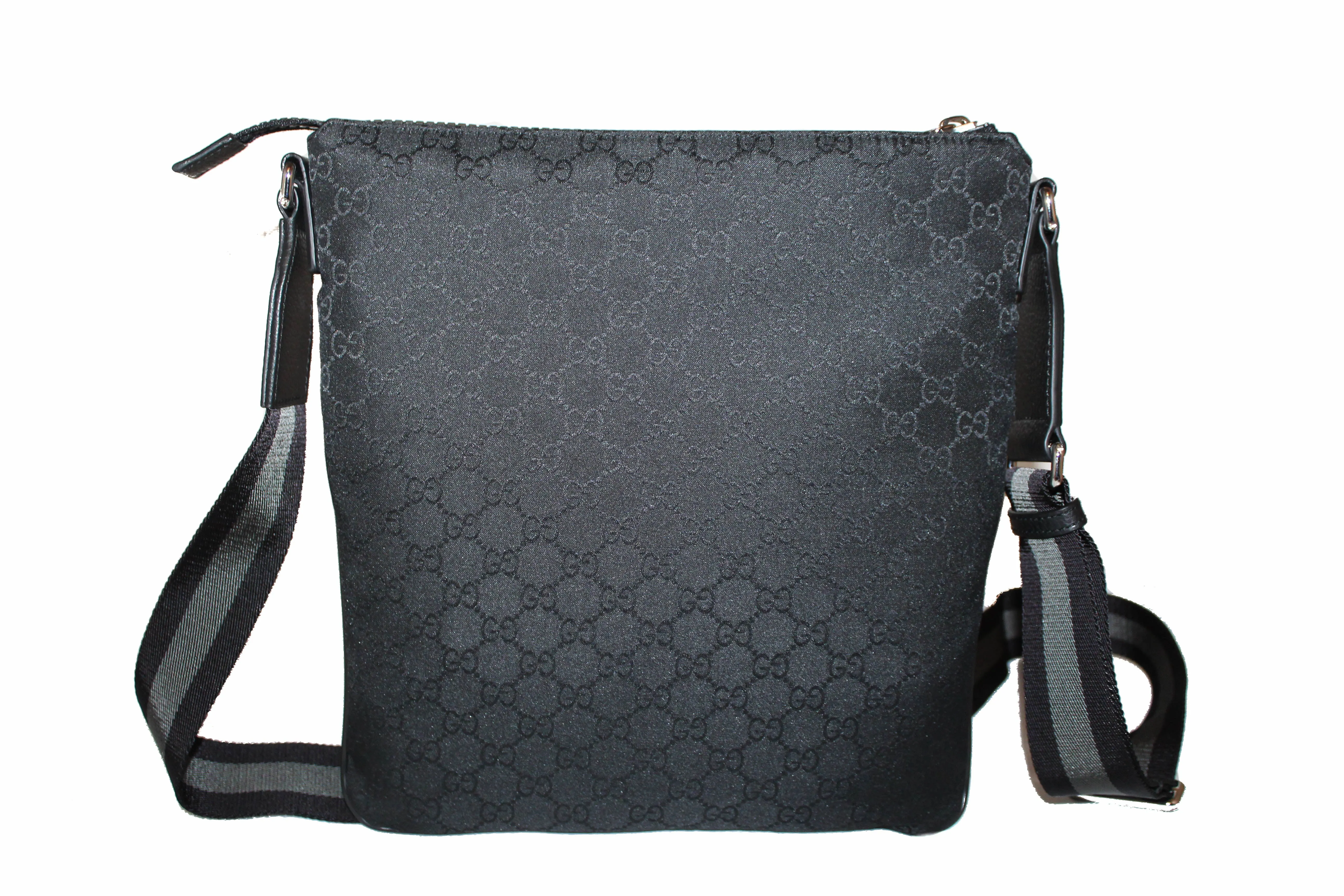 Authnetic New Gucci Black Nylon Monogram GG Messenger Crossbody Bag 449185