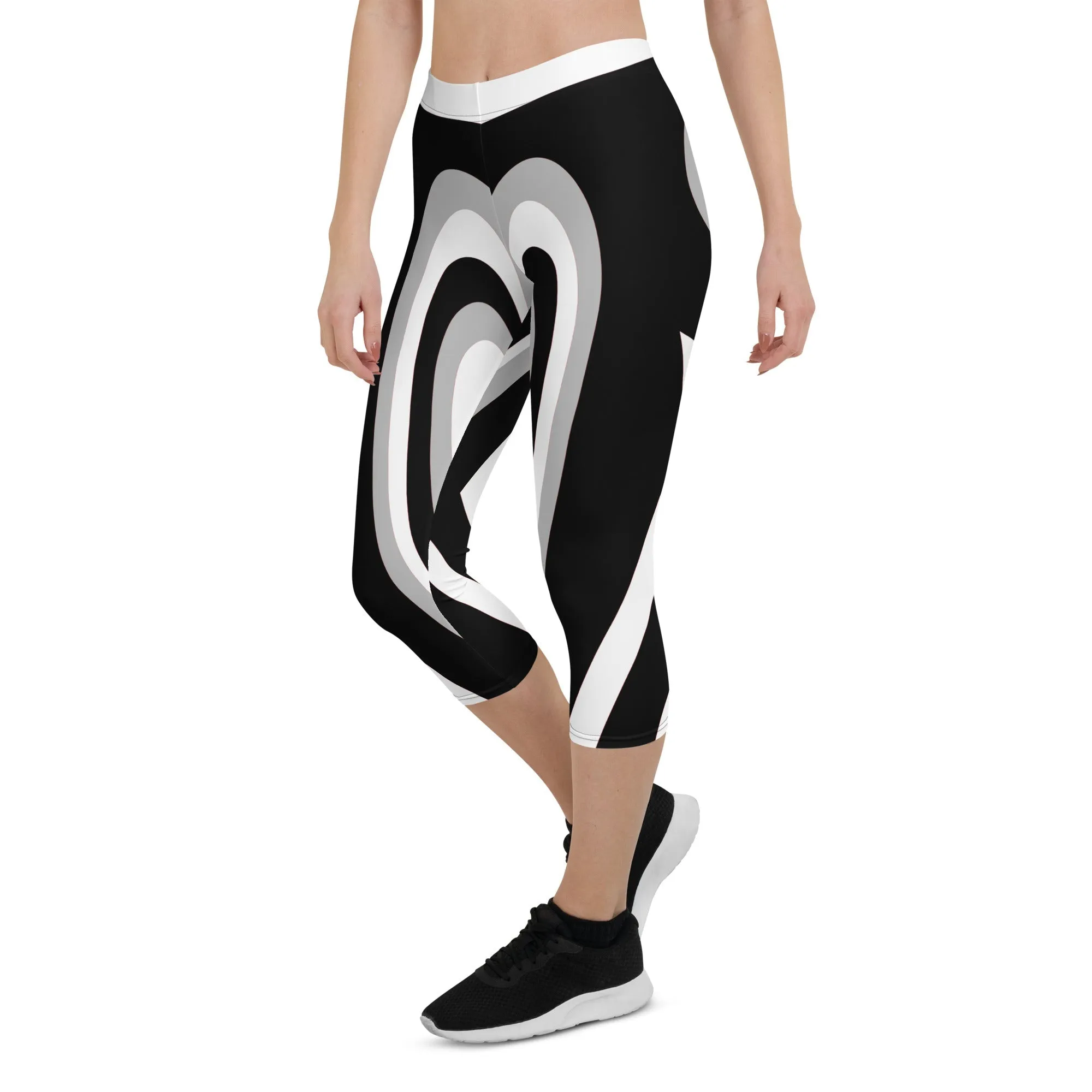 Black & White Heart Shaped Tunnel Capris