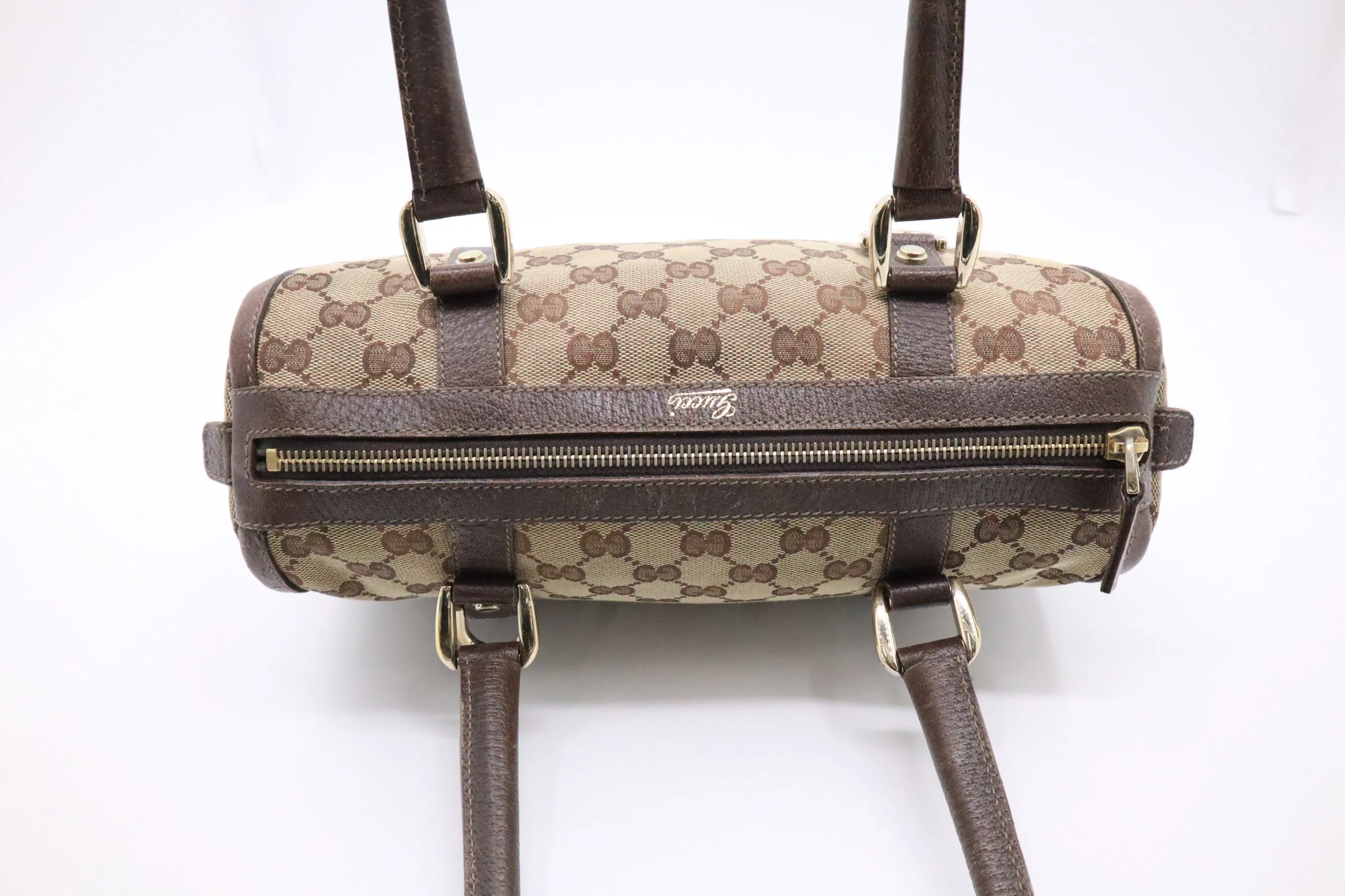 Gucci Shoulder Bag in GG Canvas