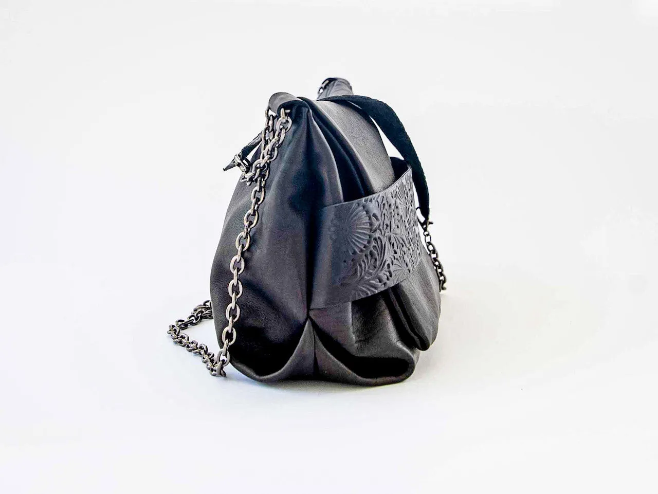 Harpers Italian Leather Victoria Bag in Black