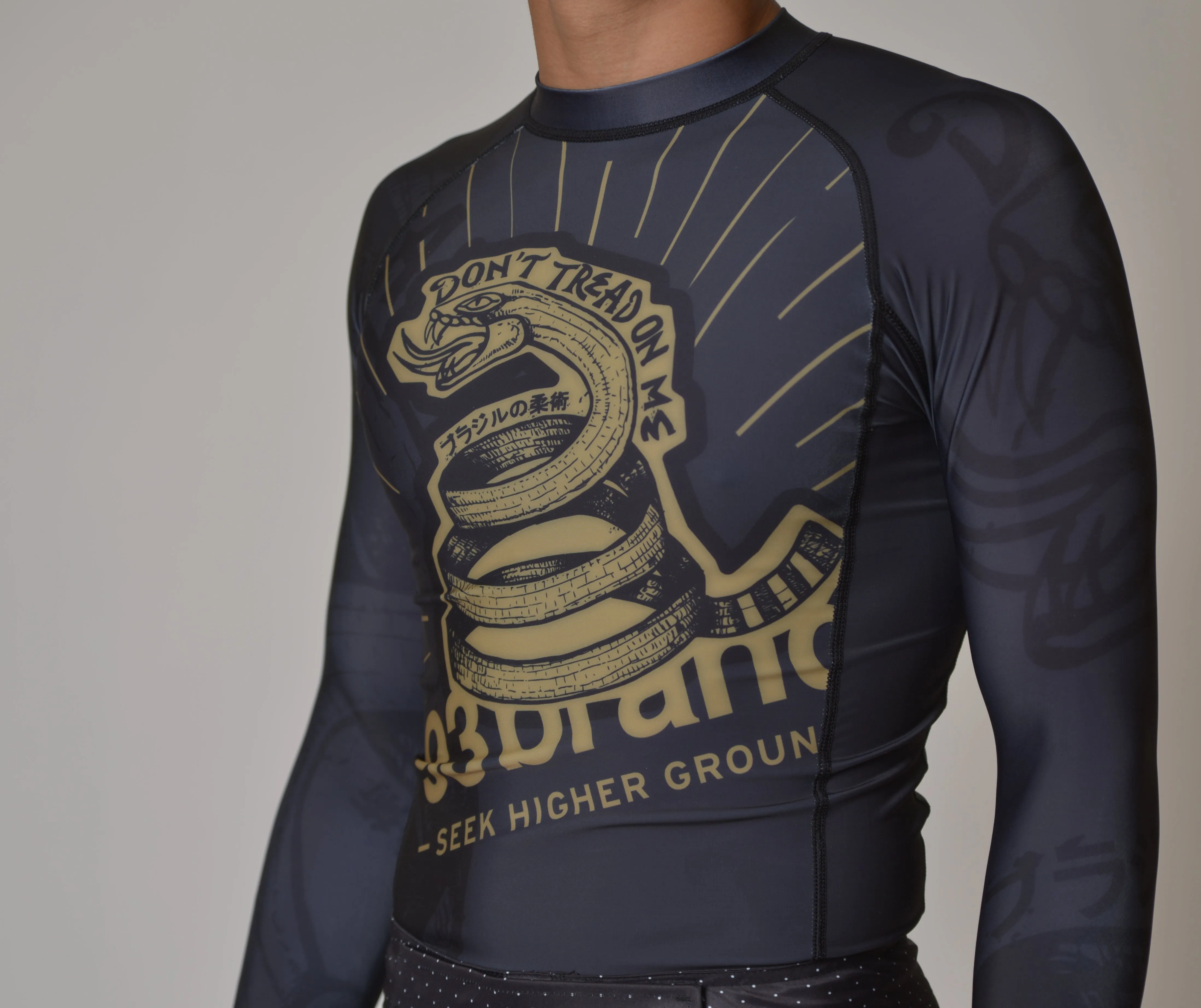 STRONG SNAKE Long-Sleeve Rash Guard