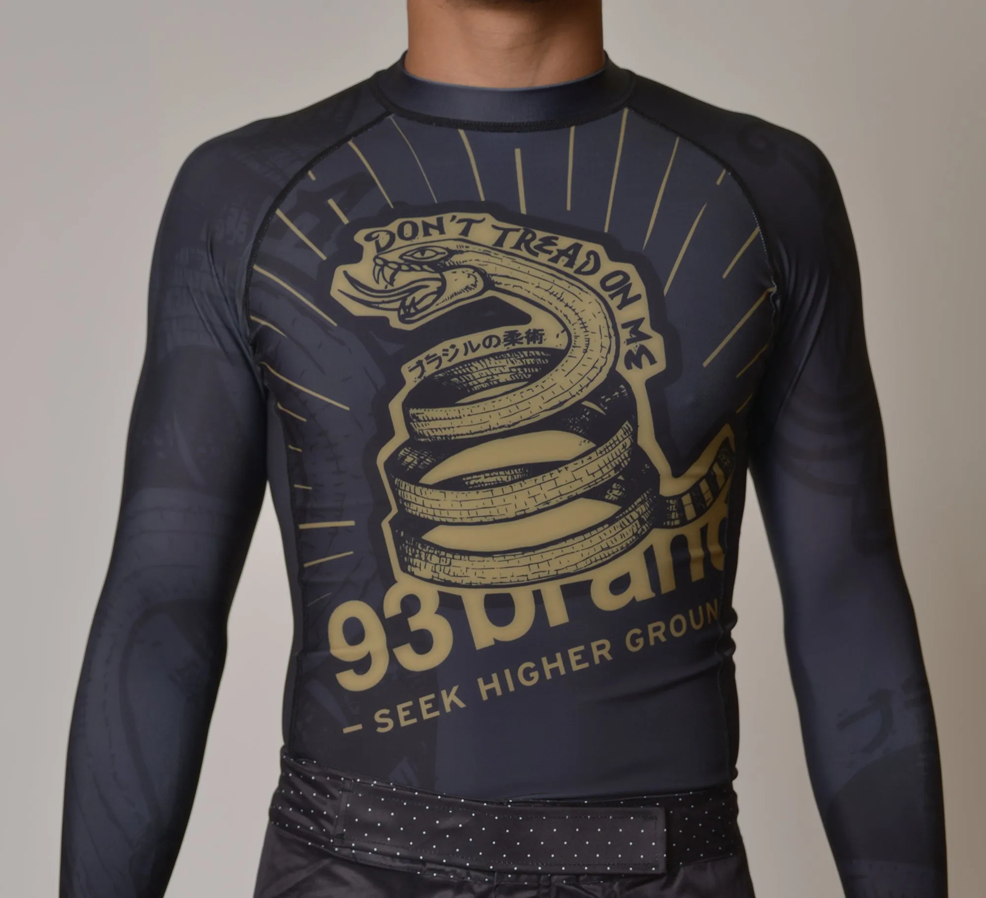 STRONG SNAKE Long-Sleeve Rash Guard