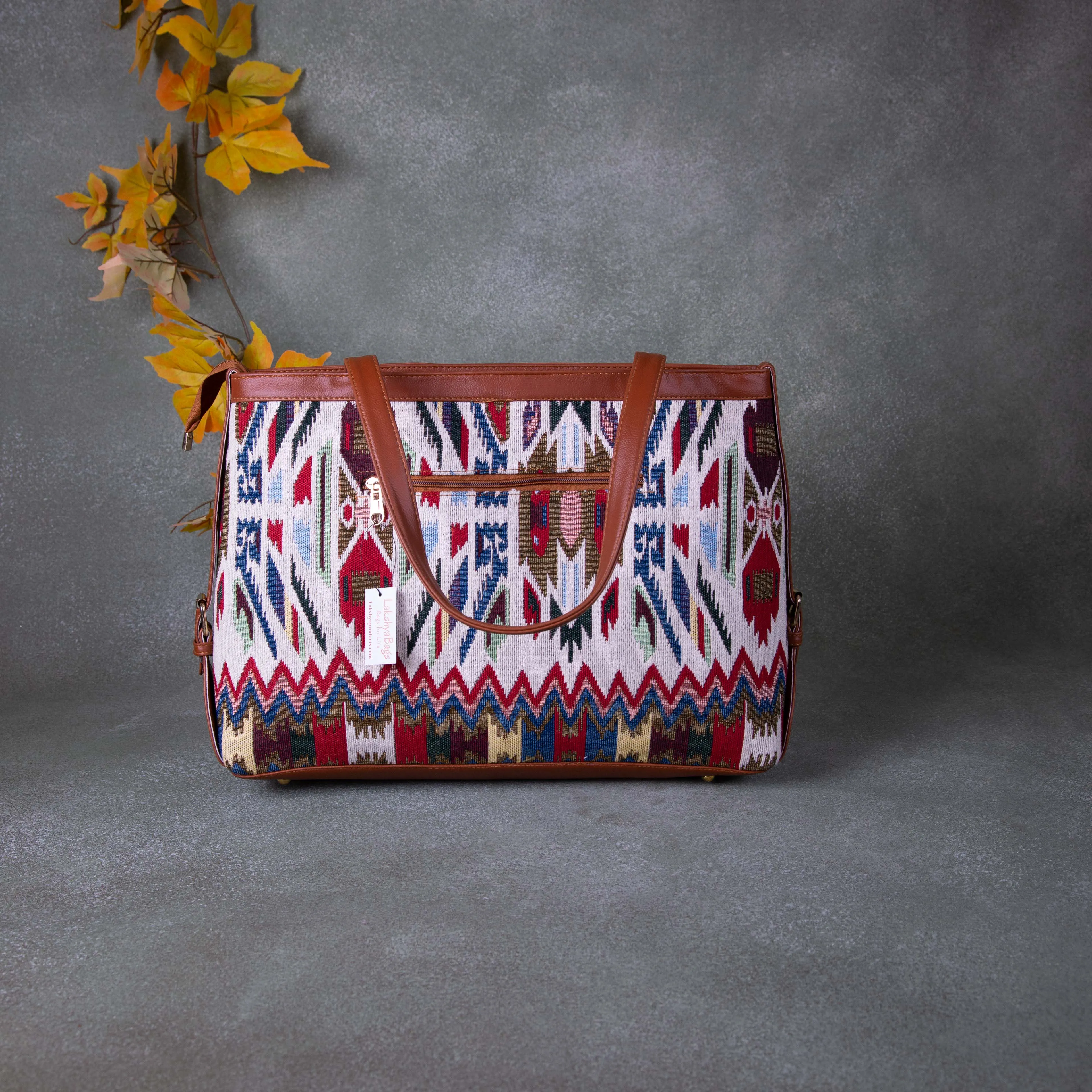 XL laptop Totes white with Red Colour Zig zag Design